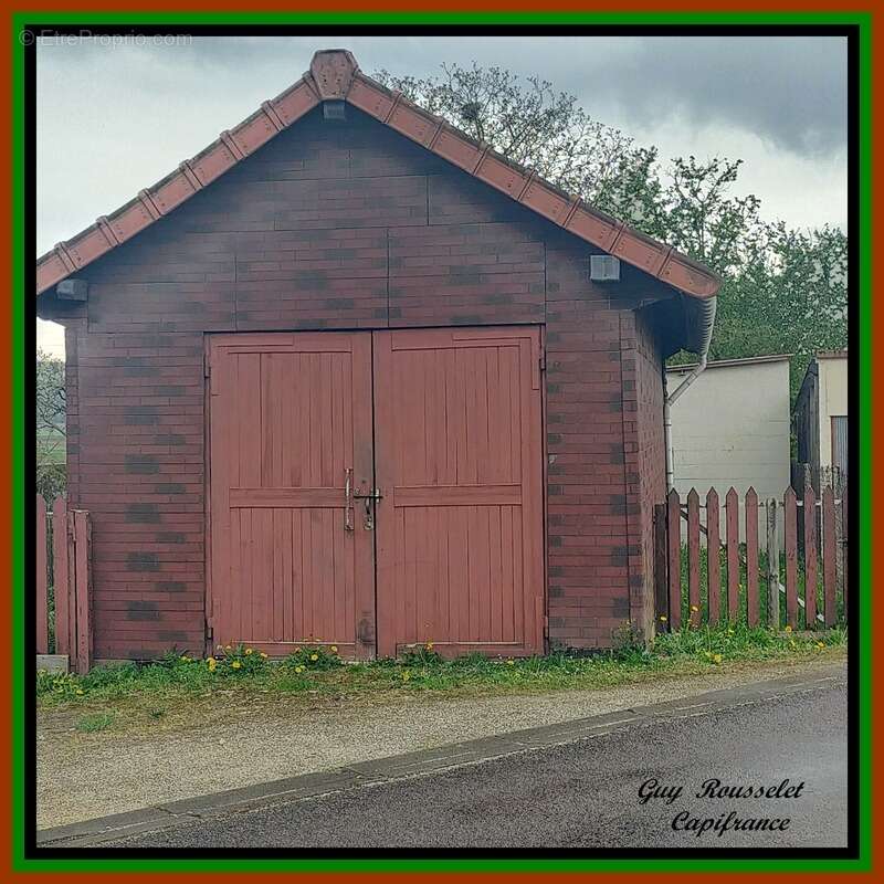 Parking à CRY