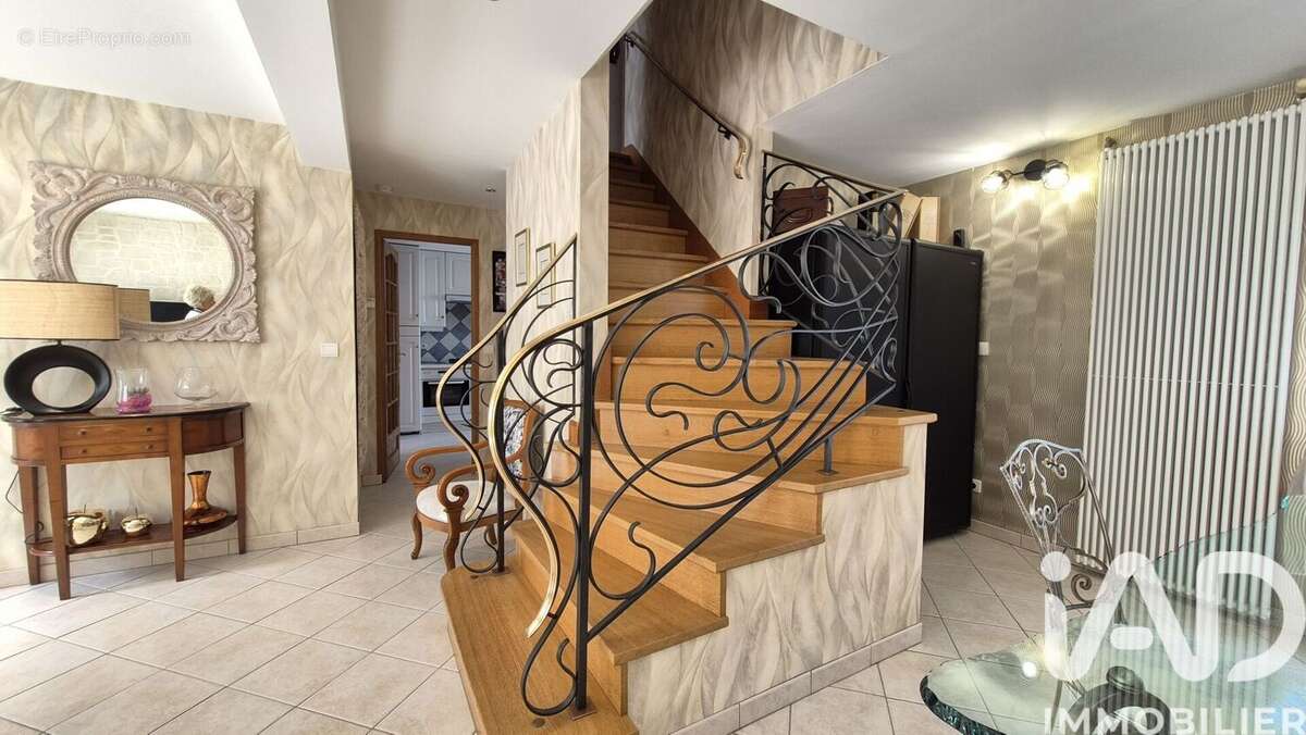 Maison 163 m² à Savigny-Sur-Orge  - photo 4