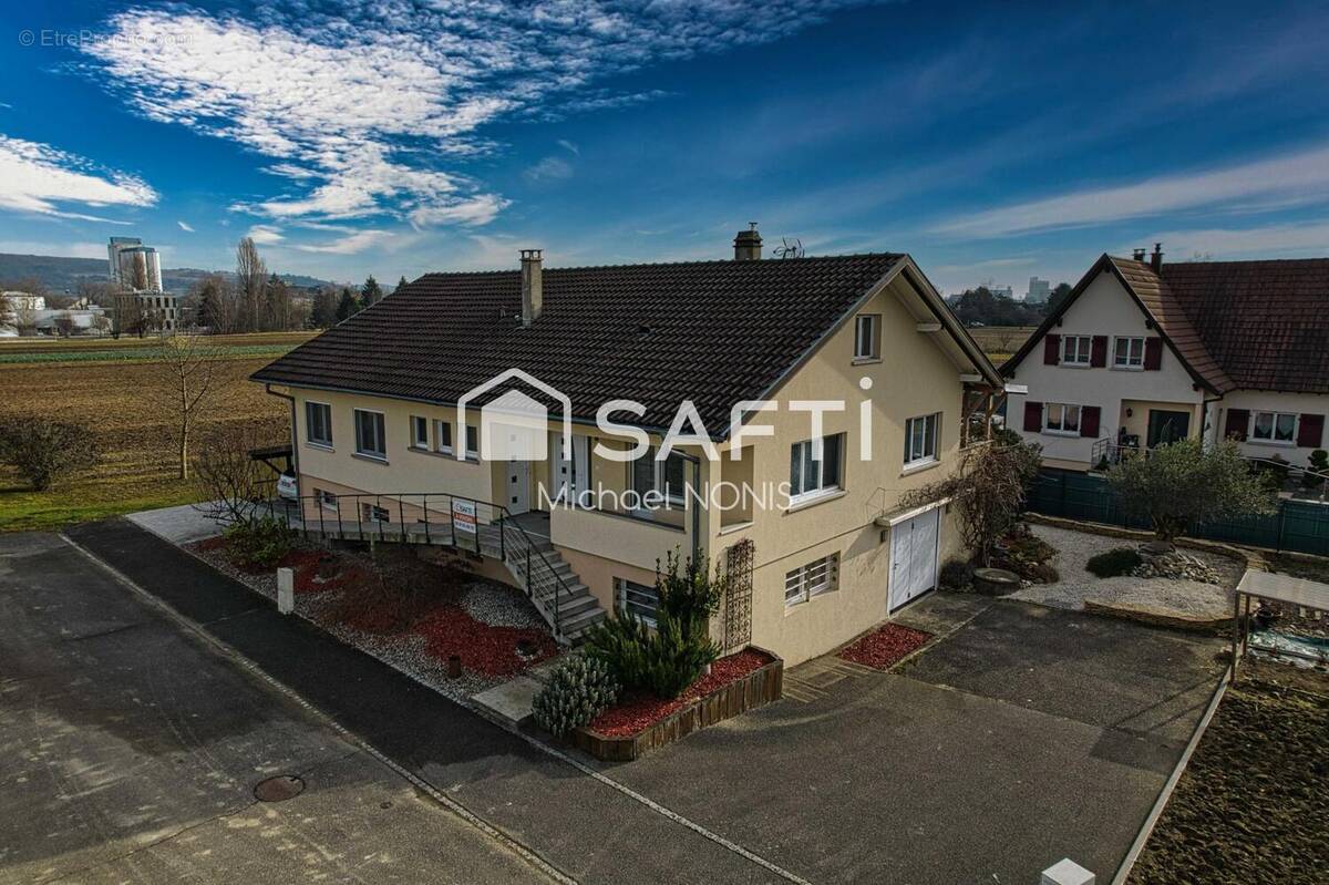 Photo 1 - Maison à VILLAGE-NEUF