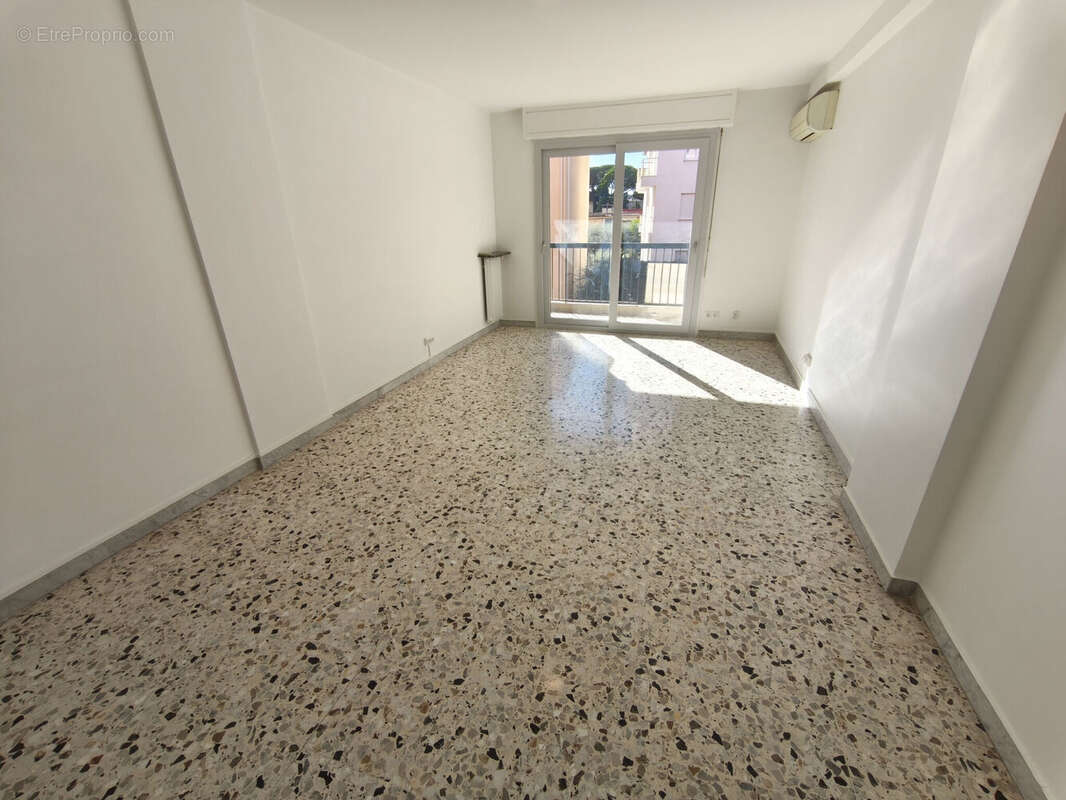 Photo 2 - Appartement à NICE