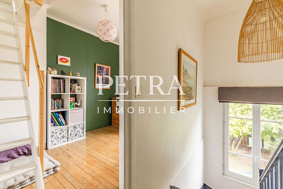 Maison à L&#039;HAY-LES-ROSES