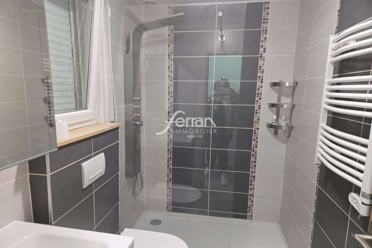 Appartement à SILLANS-LA-CASCADE