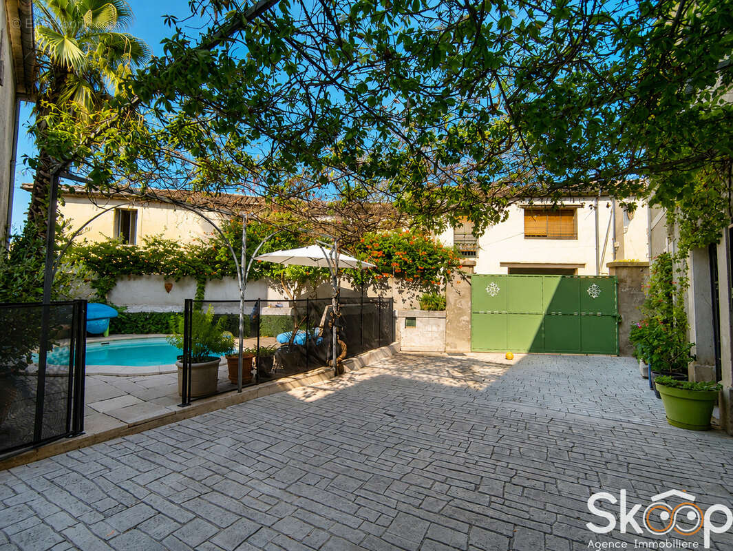Vente maison de village avec piscine et garage 5 pieces entres-vignes (34400) - photo 4