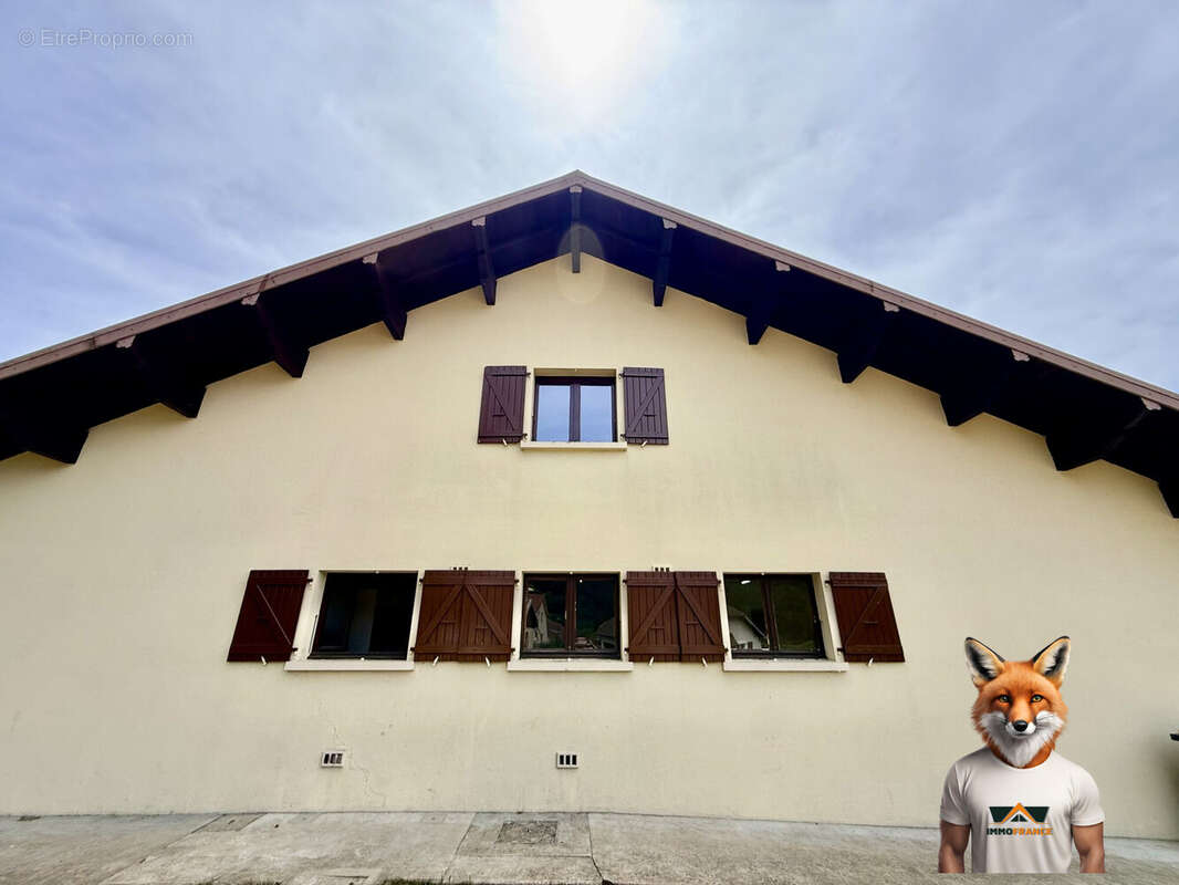 Maison 142 m² à Orchamps-Vennes  - photo 4