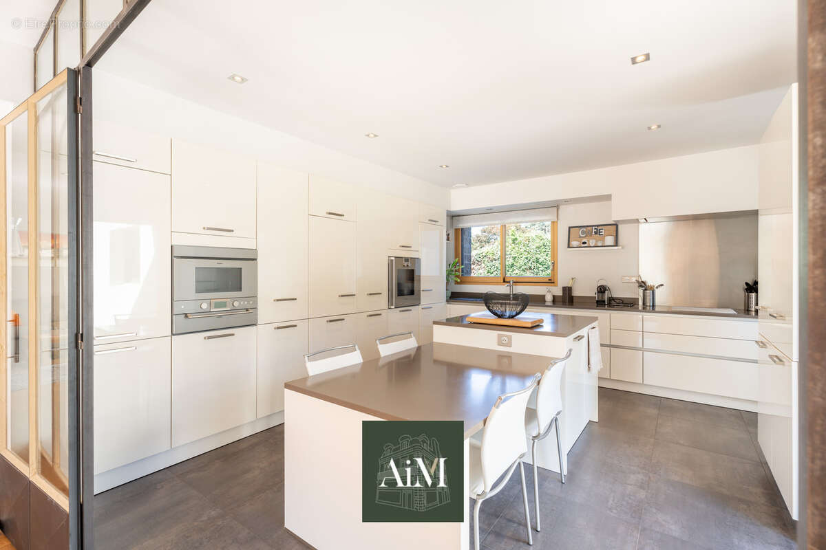 Propriété de prestige à vendre à Vannes- Domaine de plus de 3 hectares avec étang - photo 11