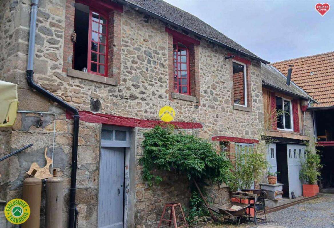 Maison à SAINT-ETIENNE-DE-FURSAC