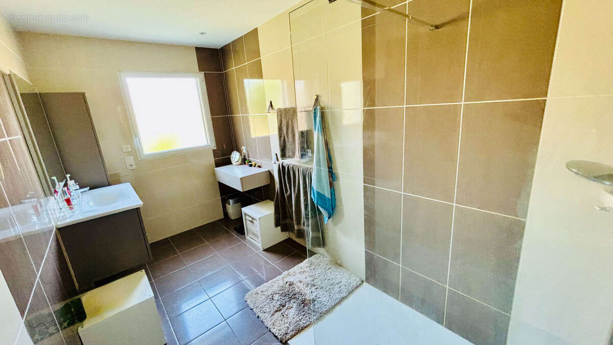 Maison à SAINT-LYPHARD