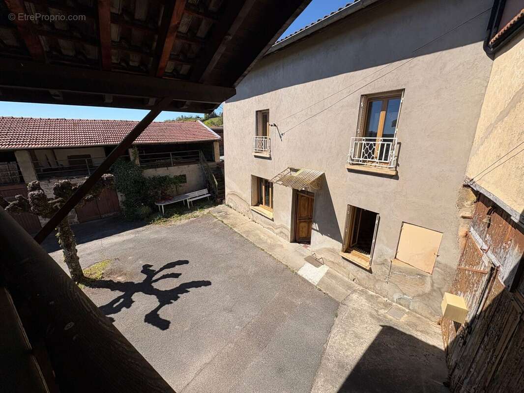 Maison à BEAUREPAIRE