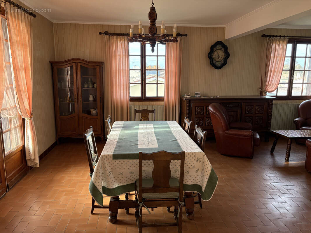 A Bazas Maison avec 2 logements - photo 4