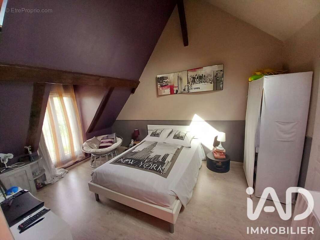 Maison 160 m² à Beaumont-Les-Autels  - photo 4