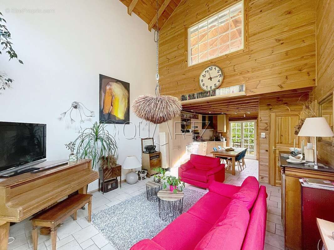 Maison à PONTOISE