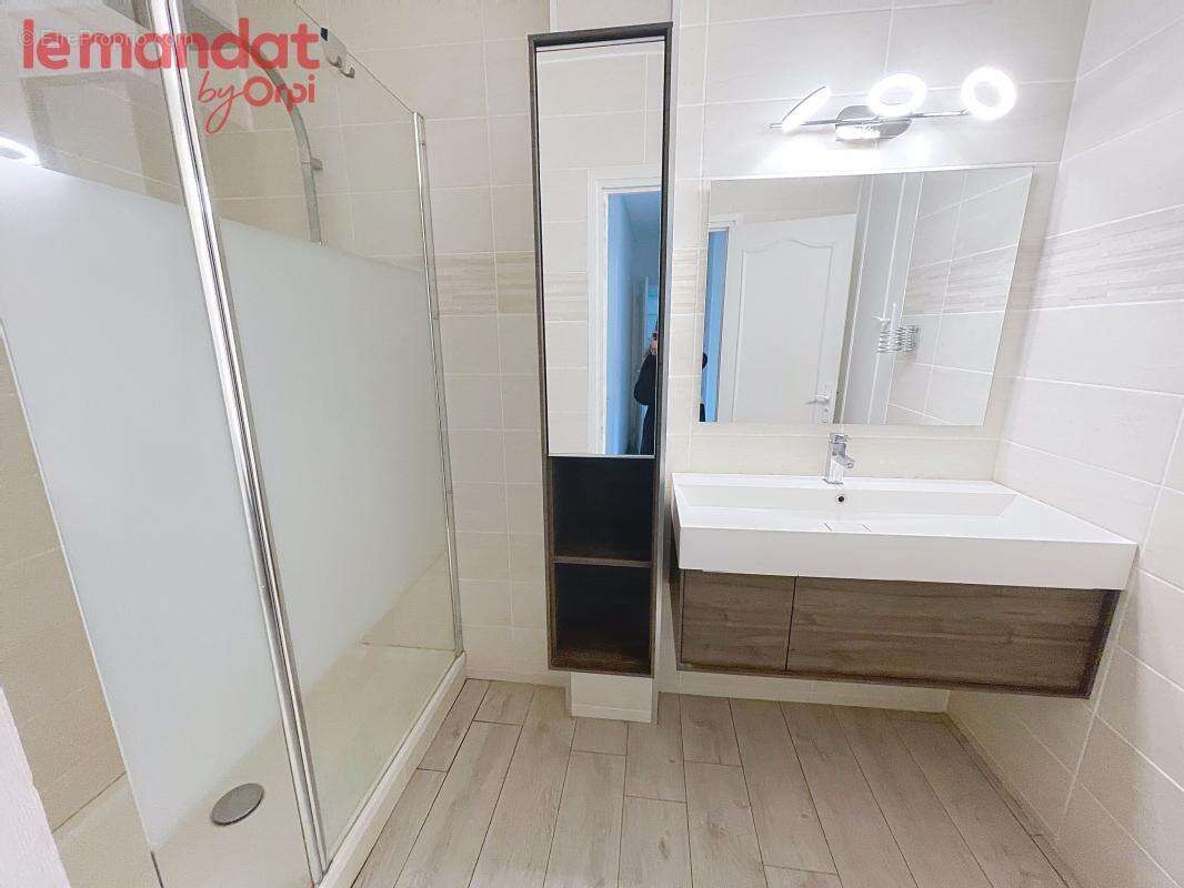 Appartement à AUBERGENVILLE