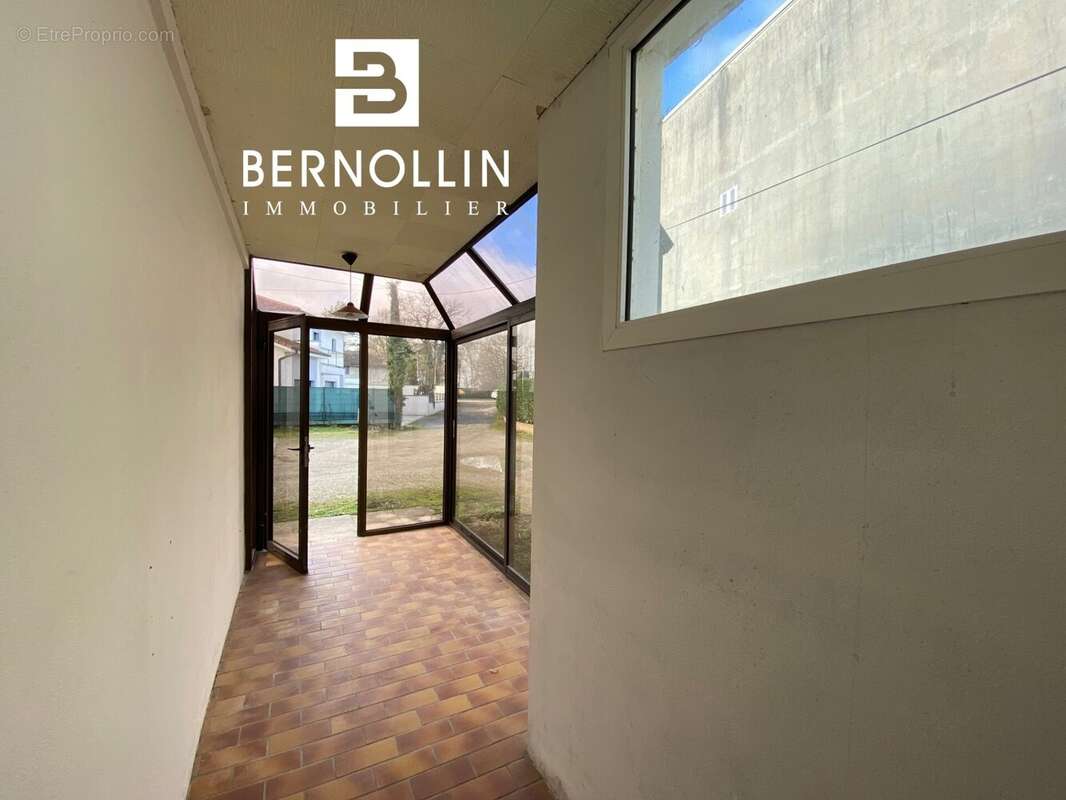 Maison à MONTREVEL-EN-BRESSE