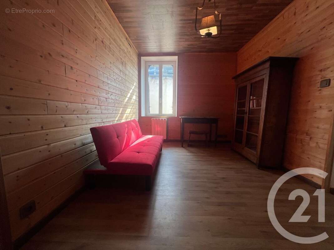Maison 350 m² à Aurillac  - photo 15