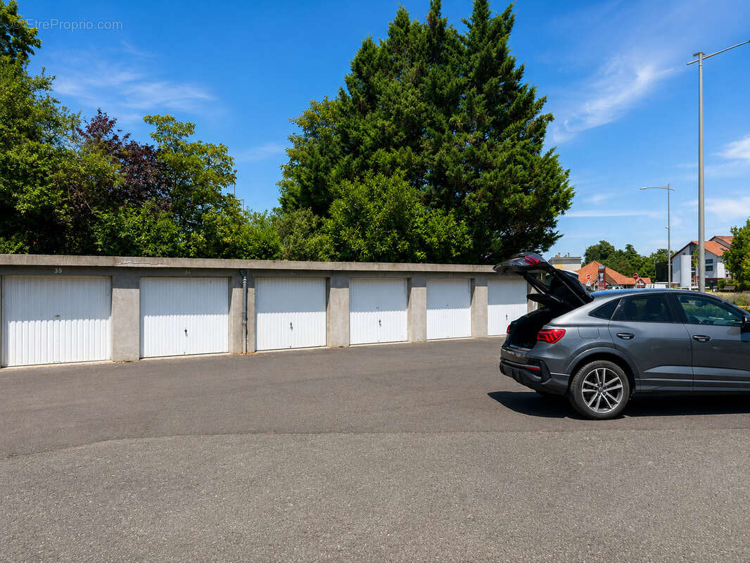 Garage 1 voiture 19 m2 - photo 3