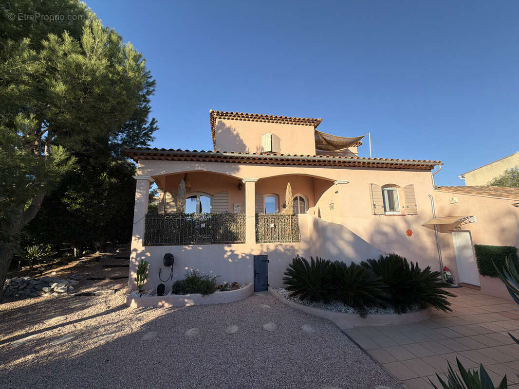 Maison à CARRY-LE-ROUET