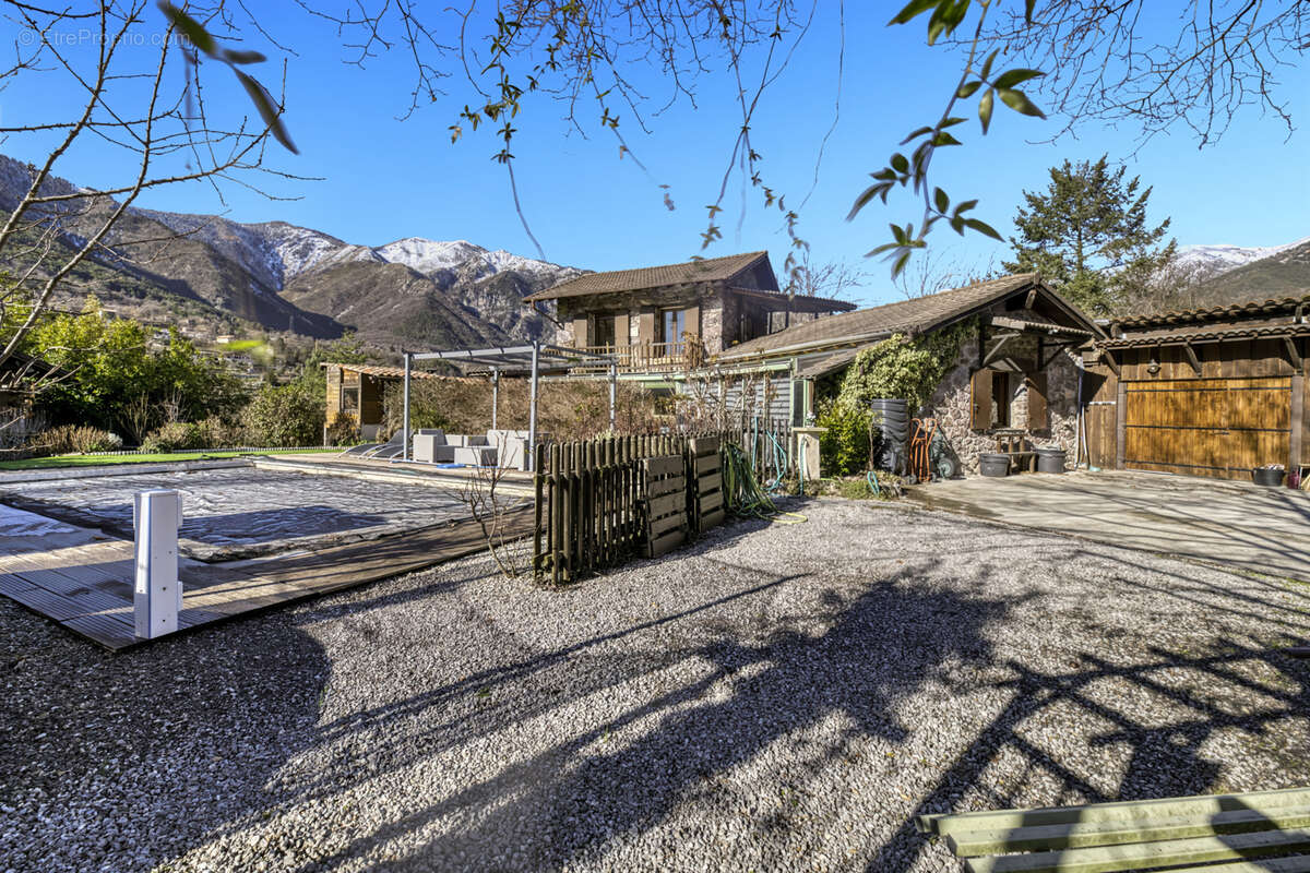 Maison à ROQUEBILLIERE