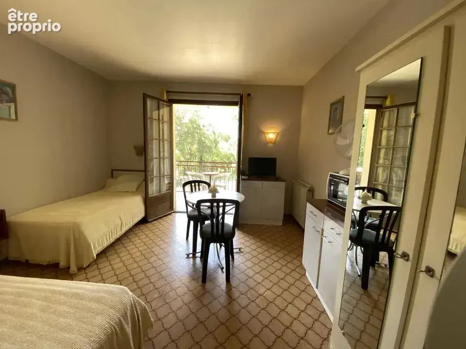 Ensemble immobilier meublé de 15 logements, à 900 m des - photo 19