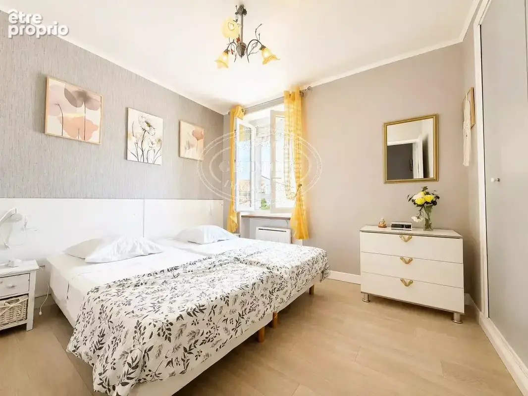 LEZIGNAN-CORBIERES - Maison de village de 78 m² env./ Garage de 30 m² env - photo 5