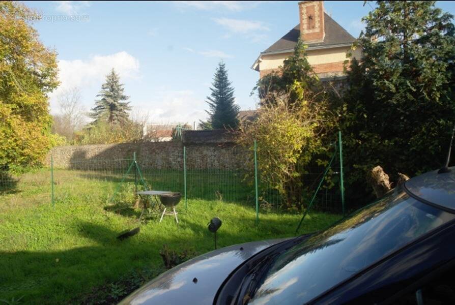 Terrain à SAULX-LES-CHARTREUX