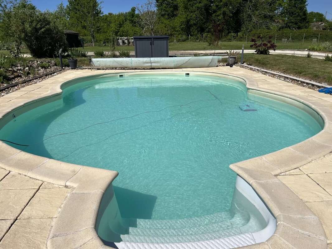 Maison à ECHOURGNAC