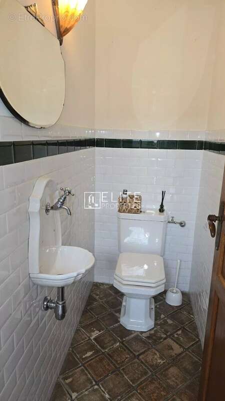 Appartement à MOUGINS
