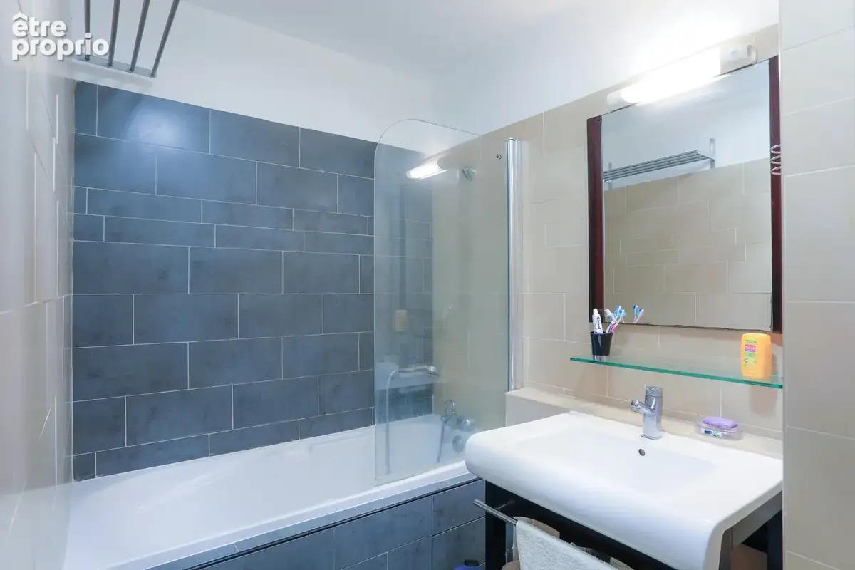Grand appartement en vente avec terrasse à Saint Gilles les Bains au Mont Roquefeuil - photo 6