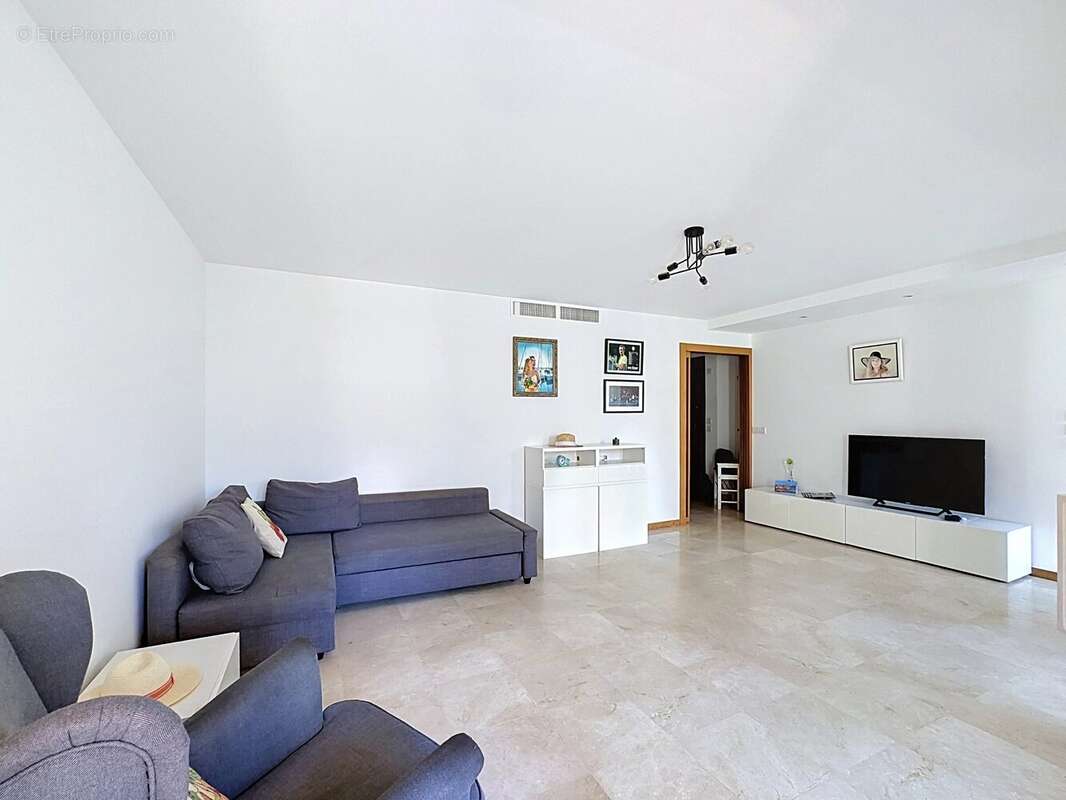 EXCLUSIVITÉ: ANTIBES – Ilette – 77 m2 + terrasse - photo 2