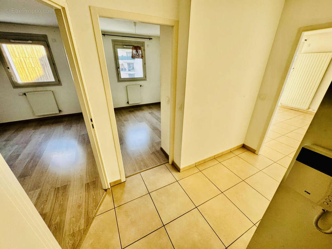 entrée hall - Appartement à SAINT-JULIEN-EN-GENEVOIS