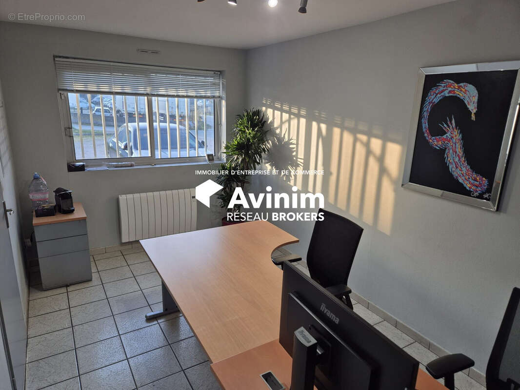 Commerce à DANNEMARIE-SUR-CRETE