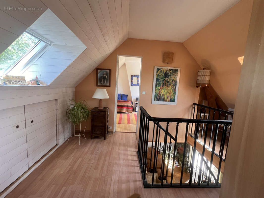 Maison à LA VILLE-AUX-DAMES