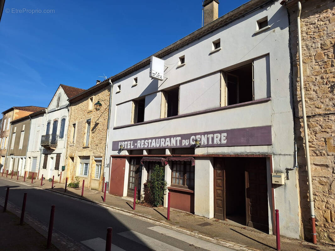 Appartement à SAUVETERRE-LA-LEMANCE