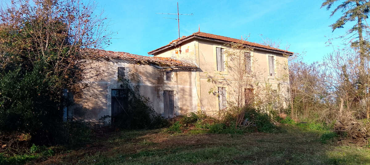 Maison à FOUGUEYROLLES