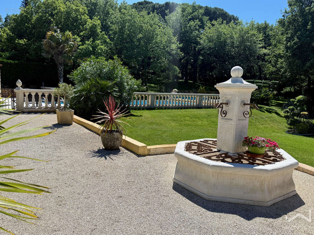 Maison à ROCHEGUDE