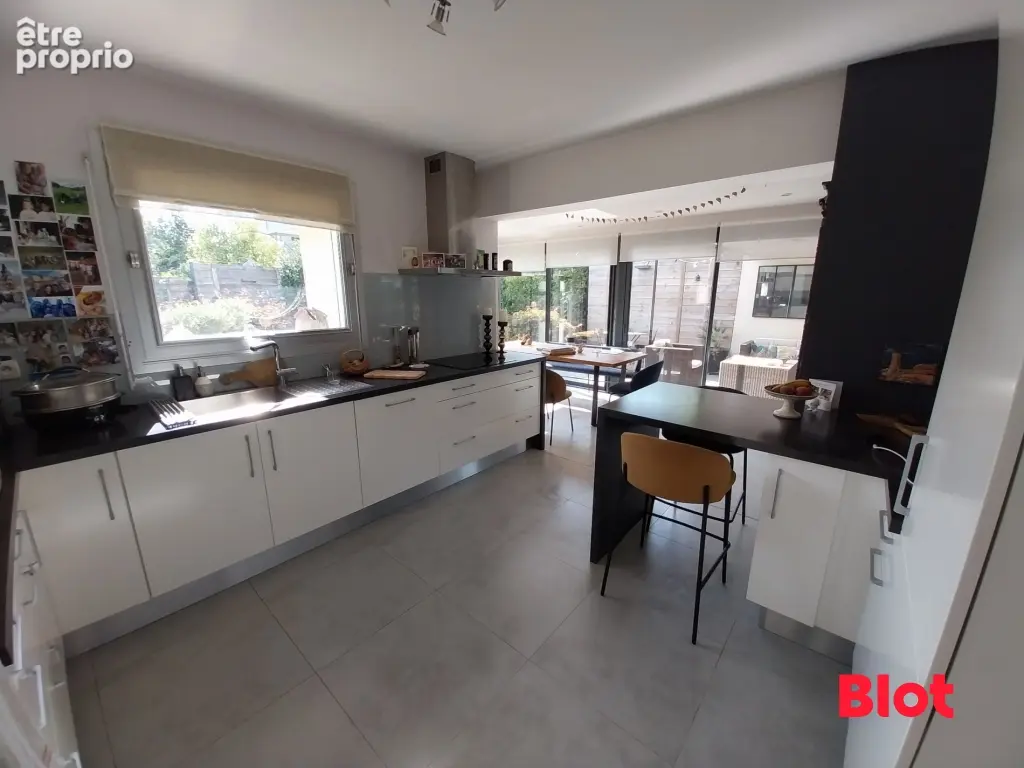 Maison 9 pièces 208 m² à vendre à Saint-Gregoire (35760) - photo 4