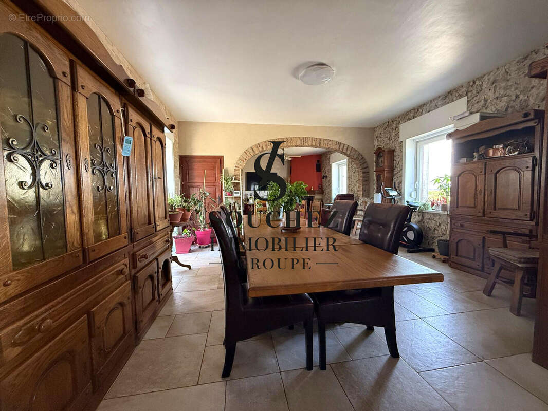 Maison 214 m² à Montenescourt  - photo 4