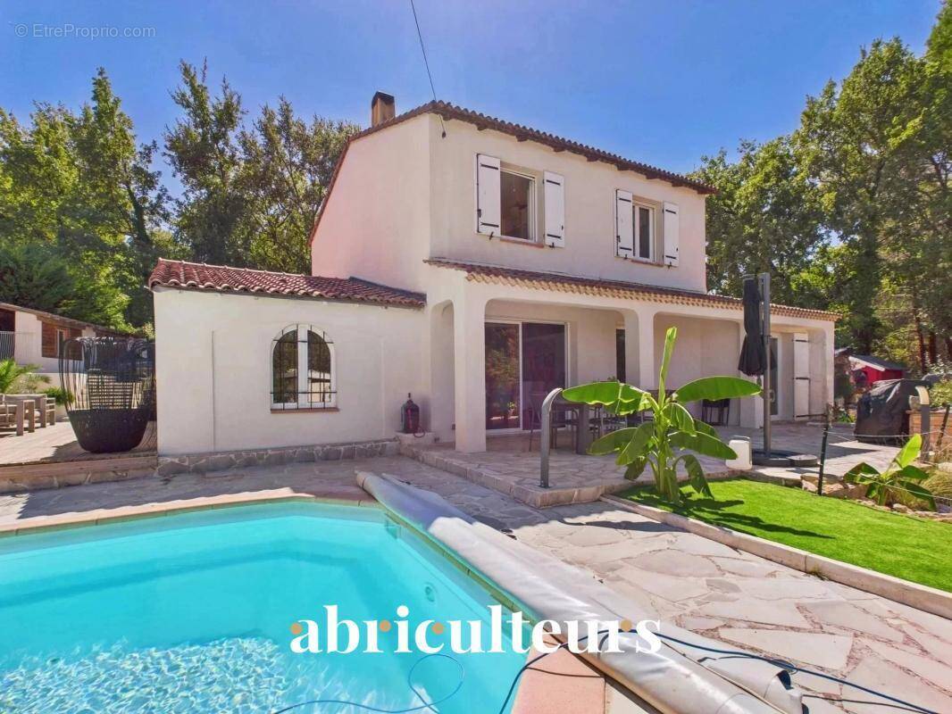 Maison à CALLIAN