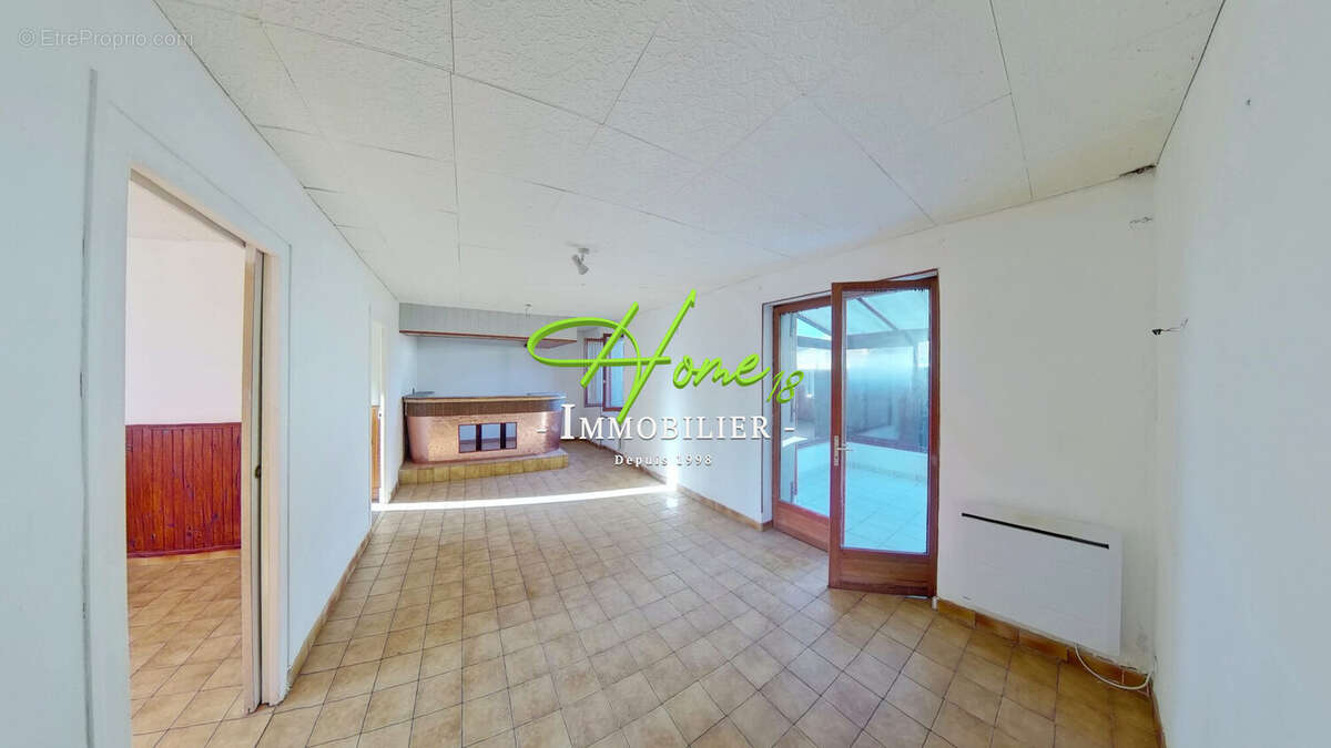 Maison à SAVIGNY-EN-SEPTAINE