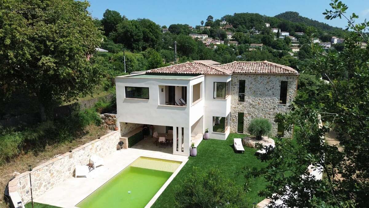 Maison à LES ADRETS-DE-L'ESTEREL