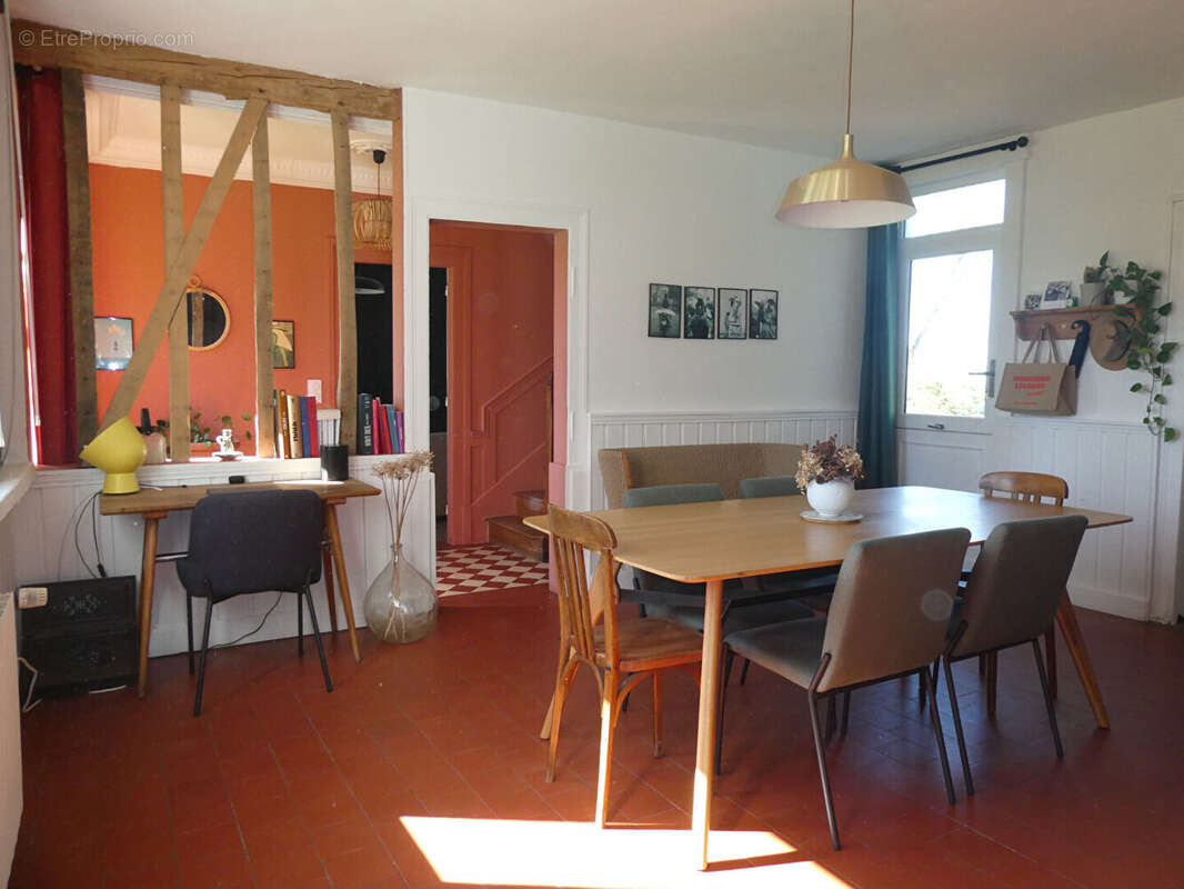 Maison à CORMEILLES