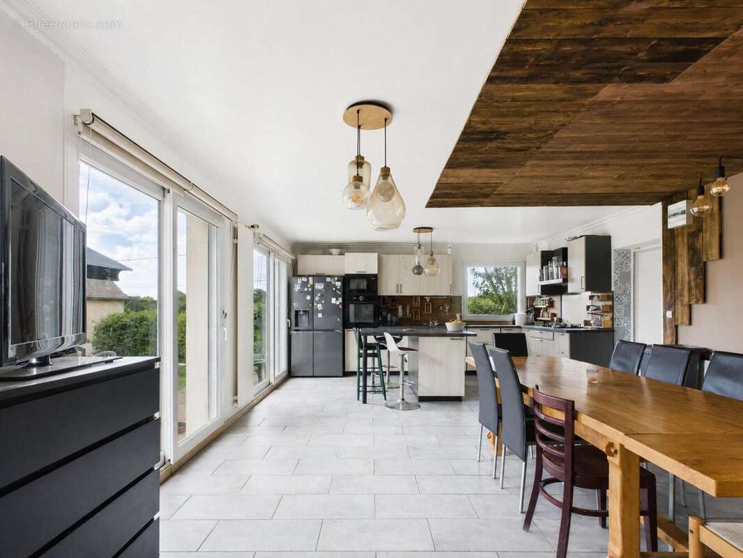 Photo 4 - Maison à LANDIVISIAU