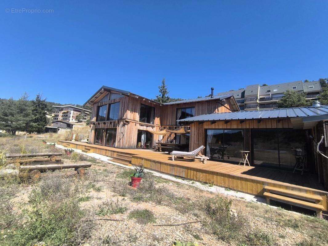 Maison à GREOLIERES