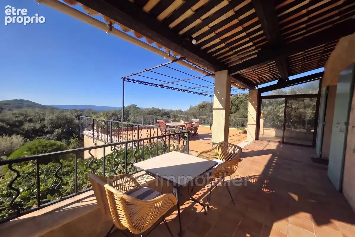 Maison 7 pièces 170 m² à vendre à Saint-Saturnin-Les-Apt (84490) - photo 7
