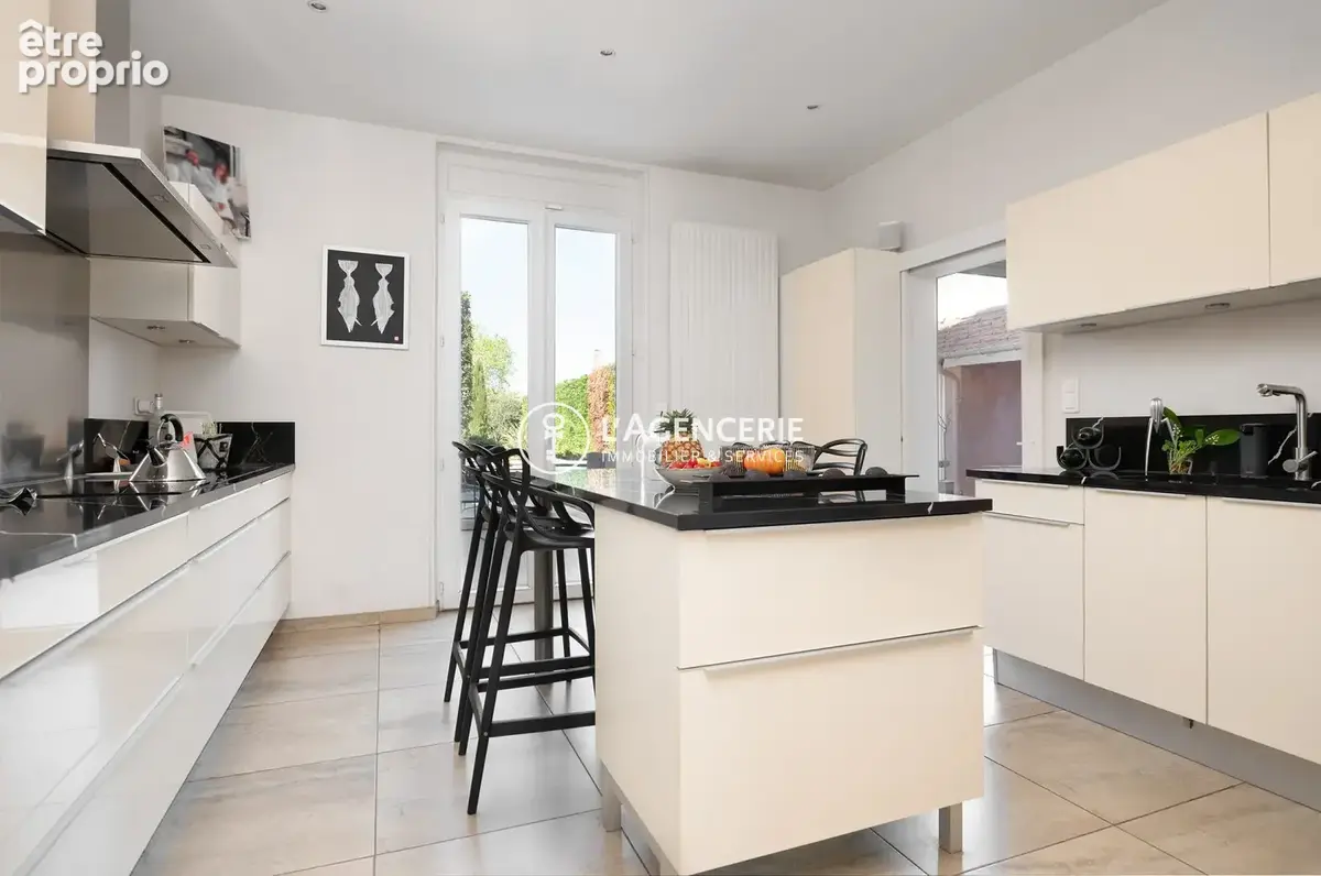 Maison 8 pièces 195 m² à vendre à Albi (81000) - photo 5