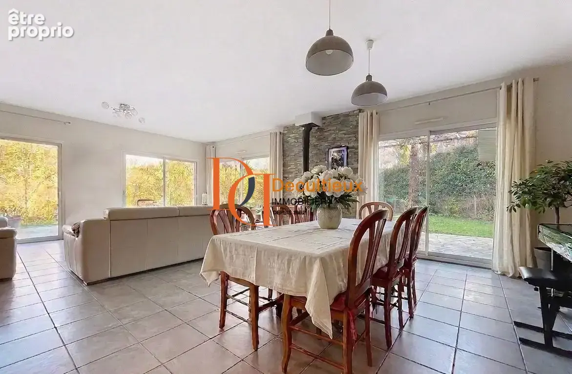 Maison 9 pièces 198 m² à vendre à Charbonnieres-Les-Bains (69260) - photo 6