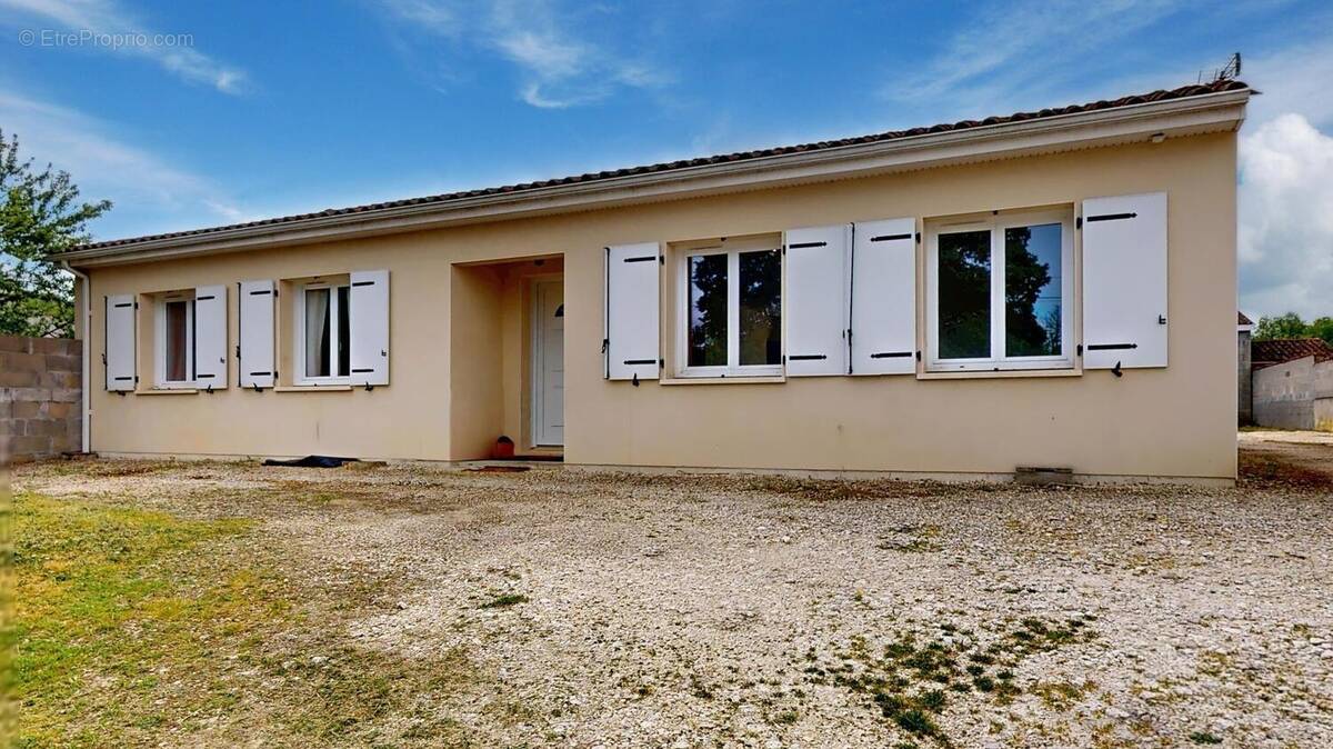 Photo 1 - Maison à SAINT-BRICE