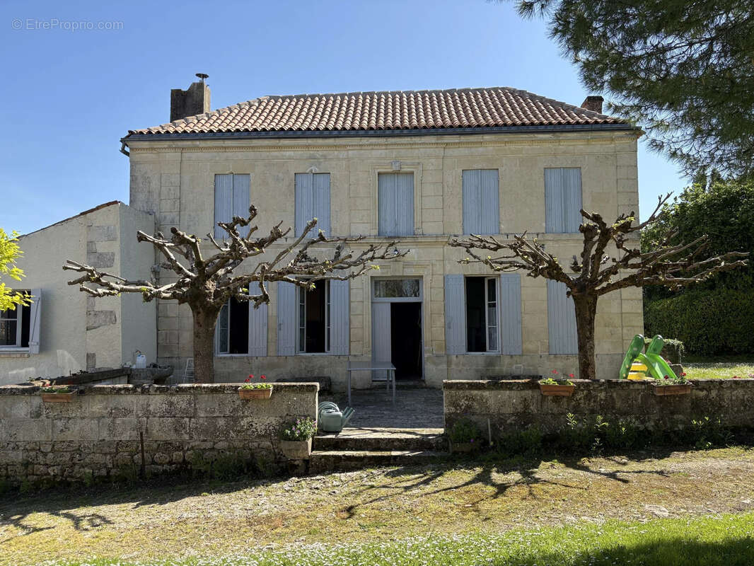 Maison à SAINT-SAVINIEN