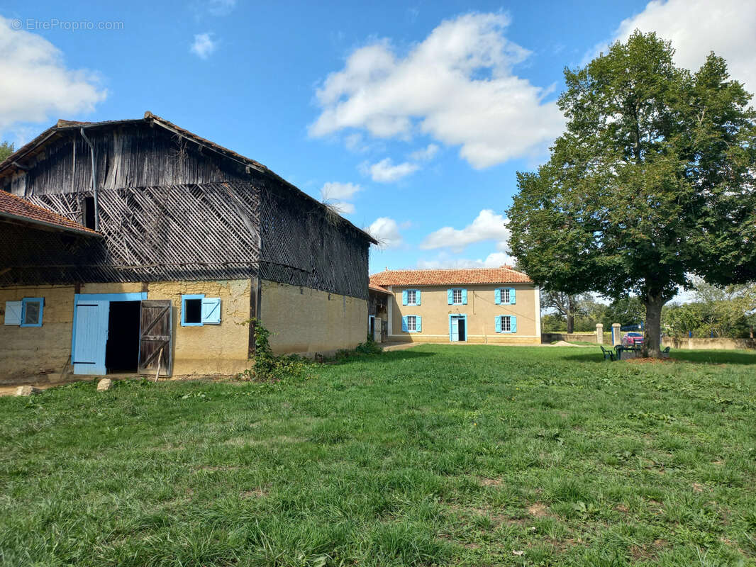 Maison à MIRANDE