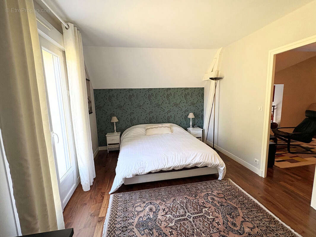Maison à NAZELLES-NEGRON
