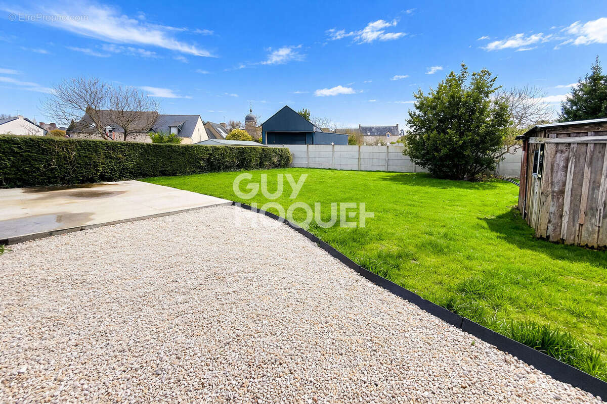 Maison à LE VIVIER-SUR-MER